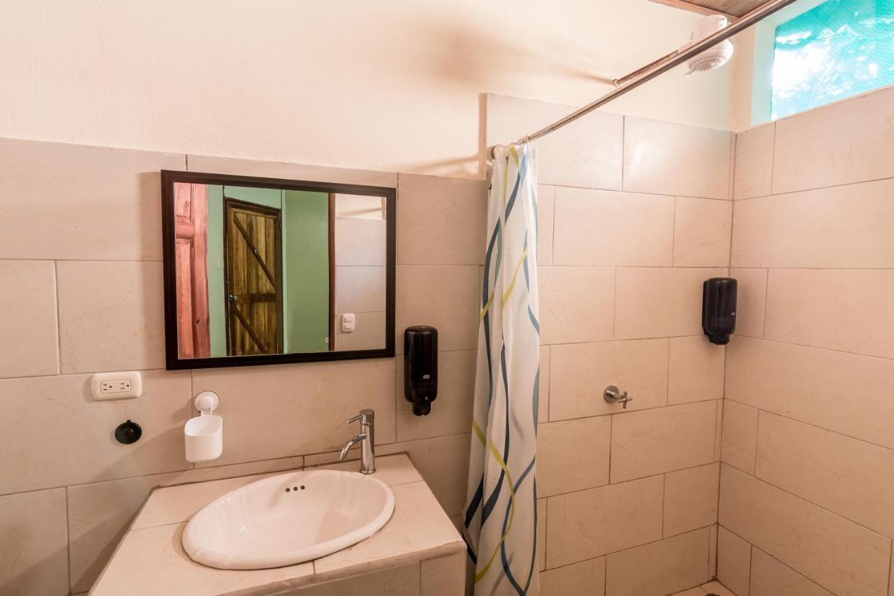 Sea Tower Hotel Puerto Viejo de Talamanca Екстериор снимка