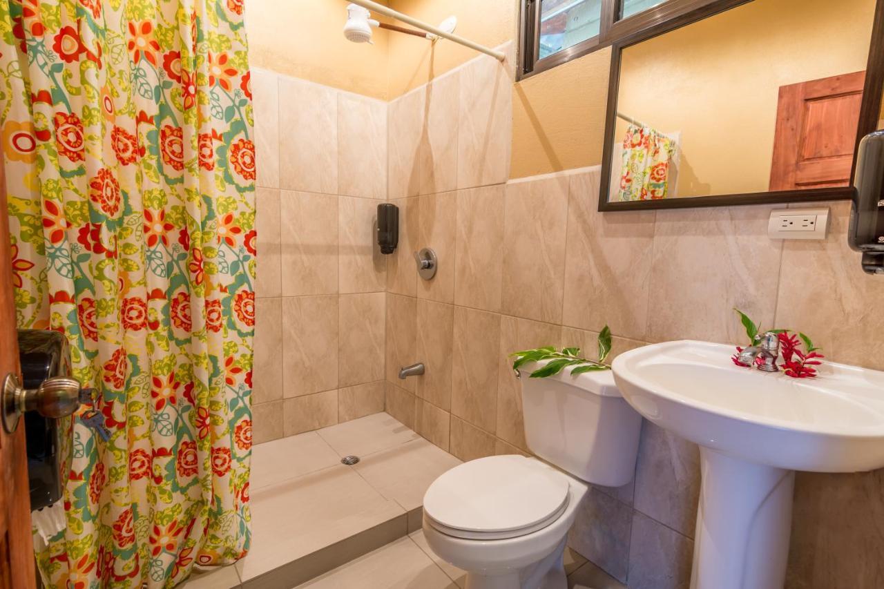 Sea Tower Hotel Puerto Viejo de Talamanca Екстериор снимка