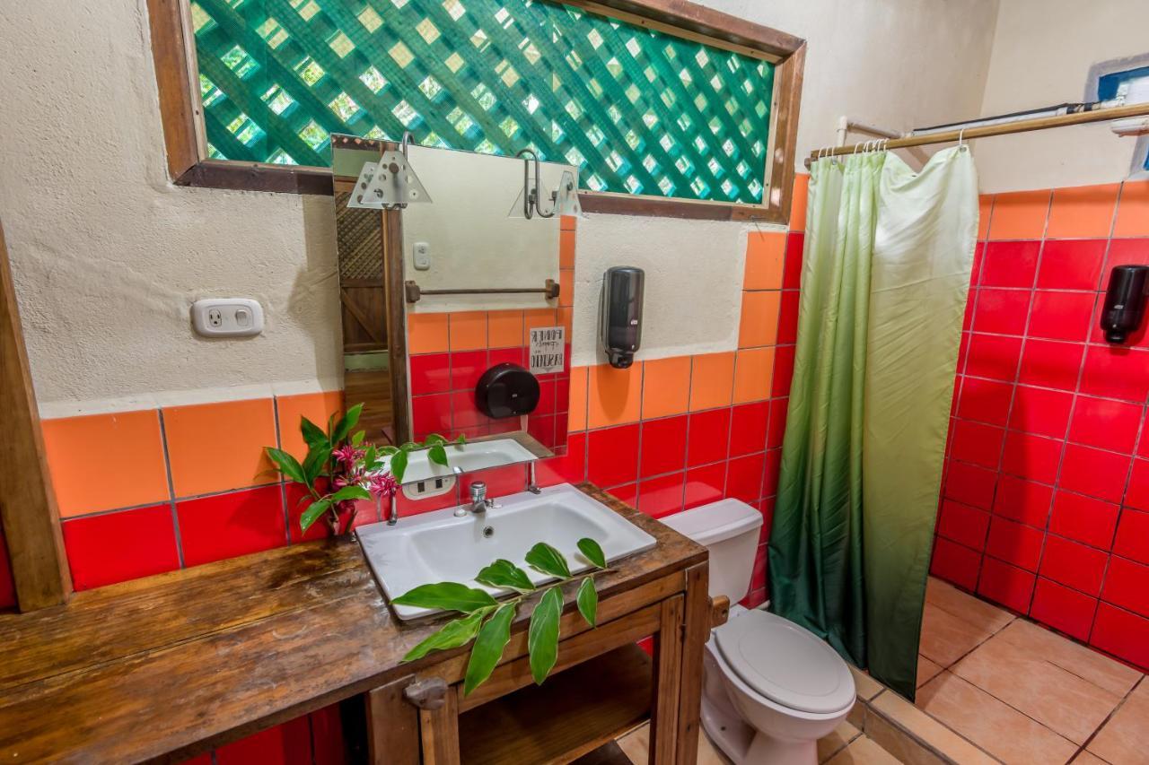 Sea Tower Hotel Puerto Viejo de Talamanca Екстериор снимка